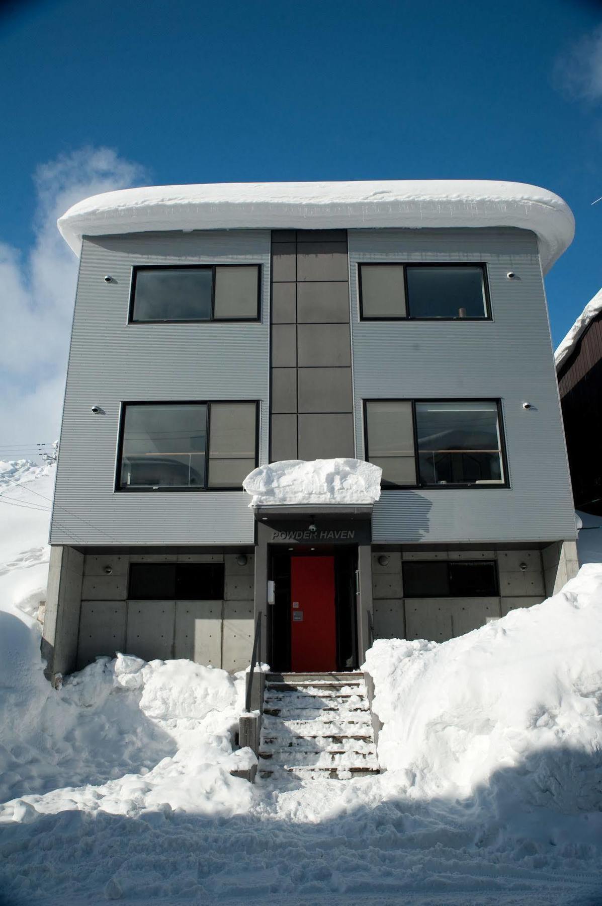 Апартаменты Powder Haven Куттян Экстерьер фото